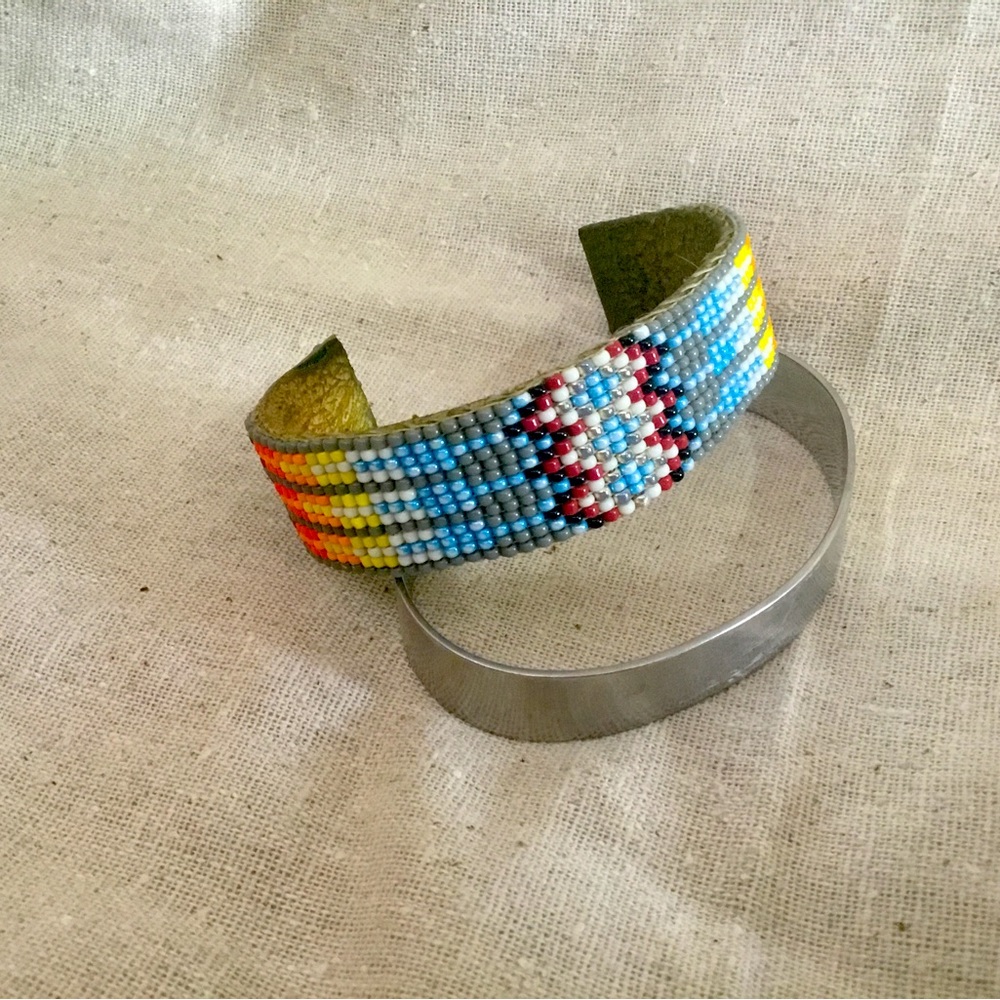Silver and beaded bracelet